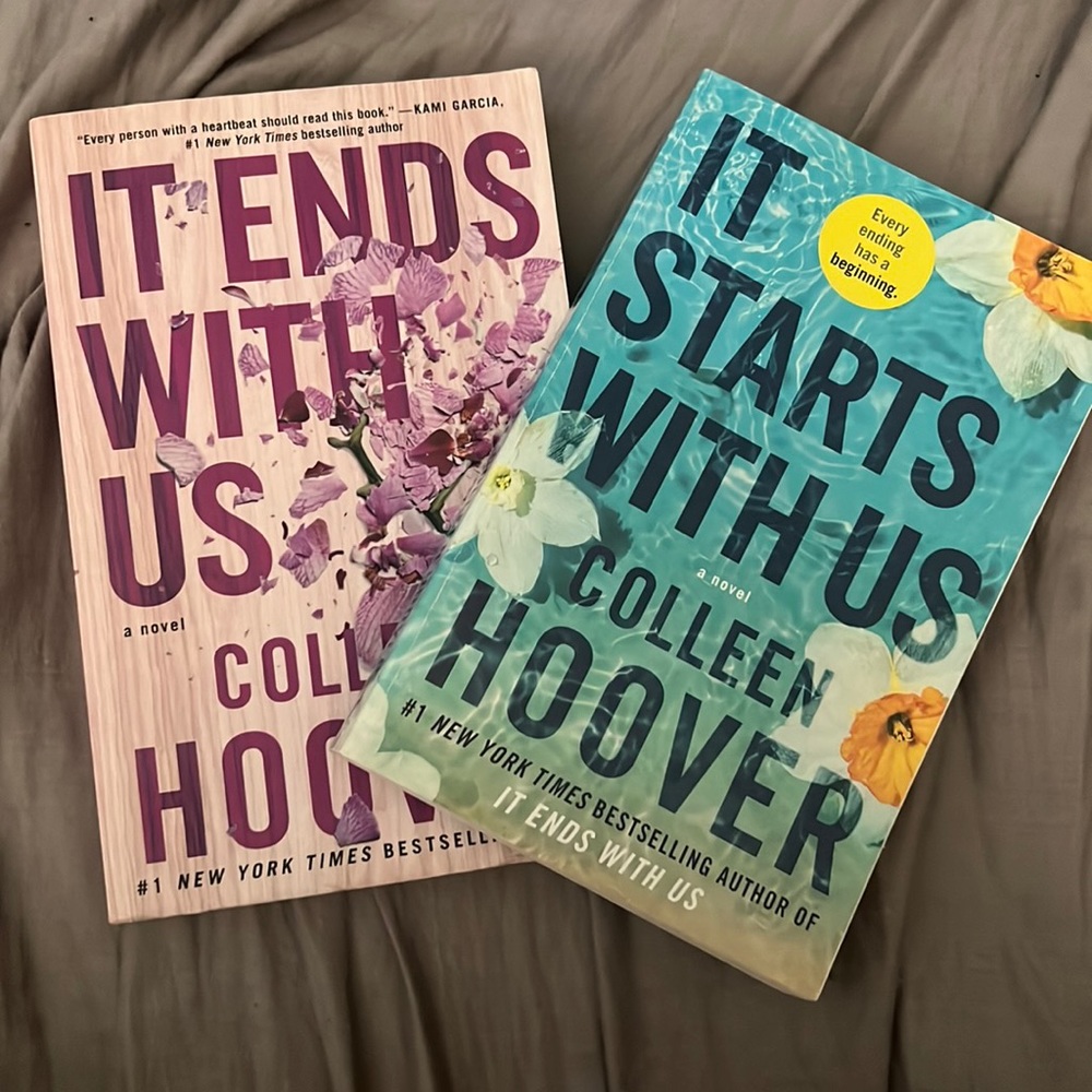 The It End With Us, It starts with us Paperback Collection (opened set)